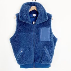 NWT American Eagle vest